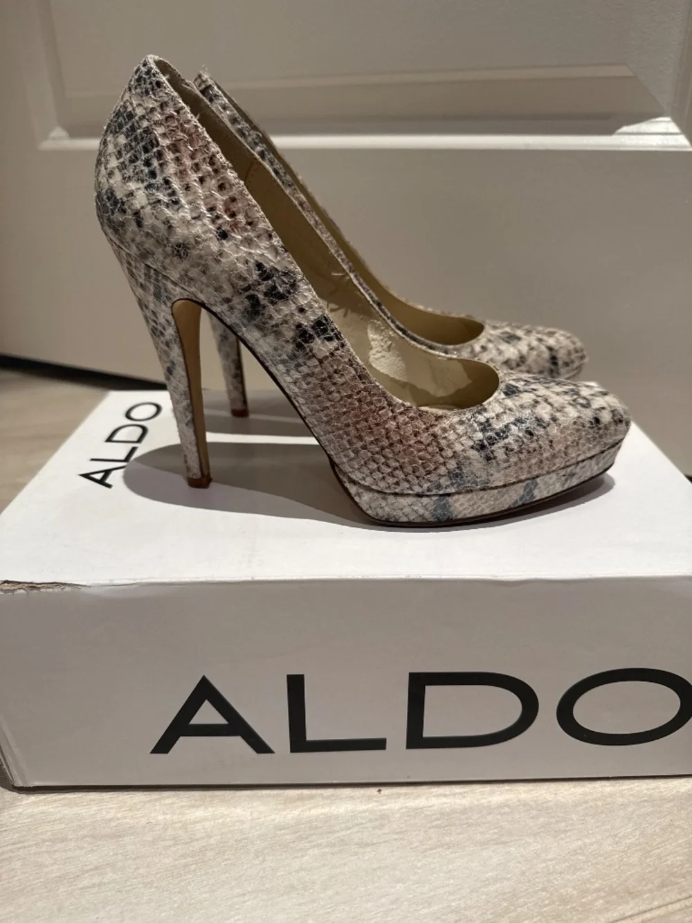ALDO MOOS heels 39